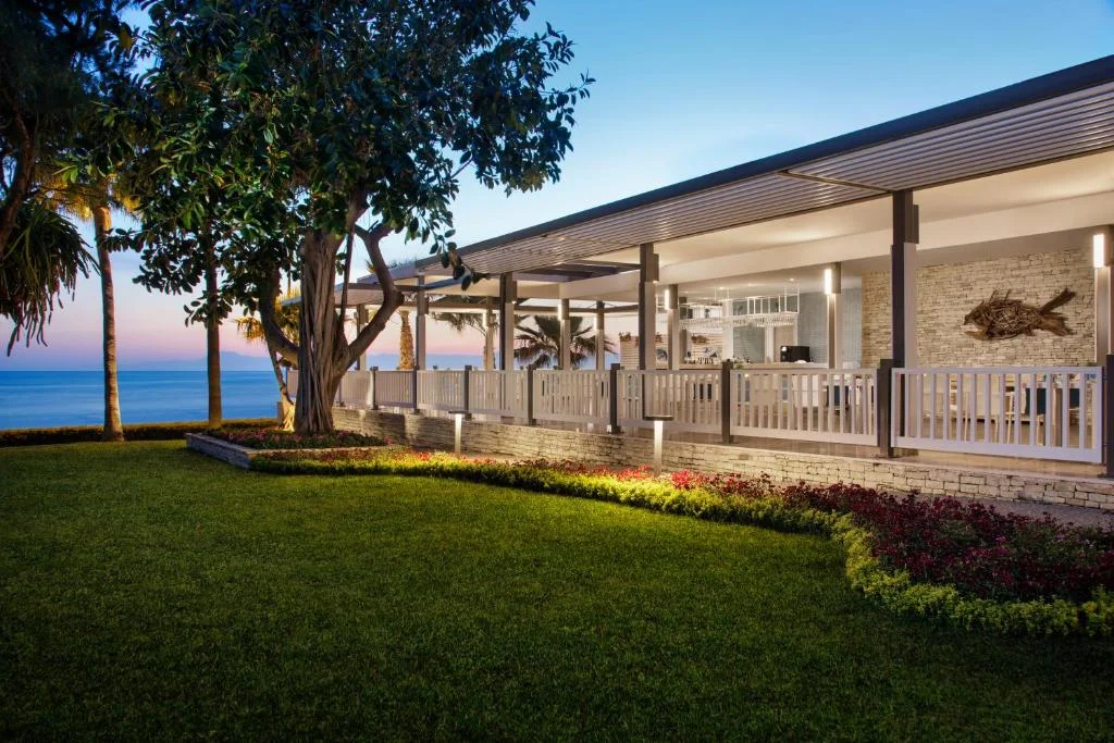 Acanthus & Cennet Barut Collection - Fotoja 3