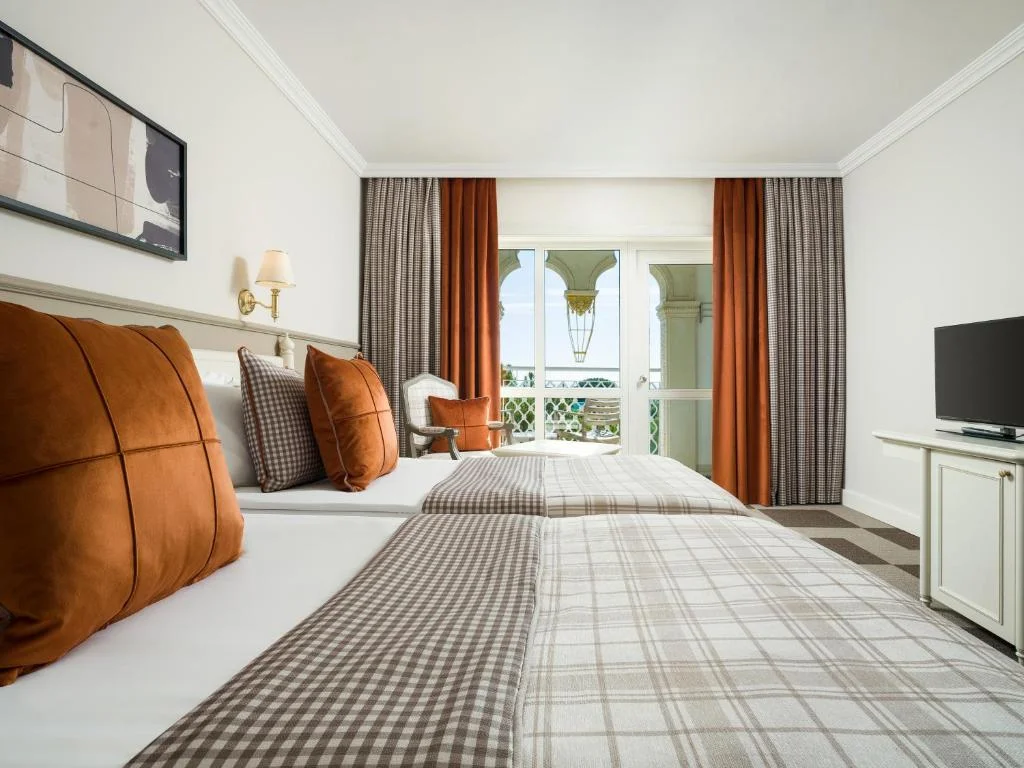 Kremlin Palace - Fotoja 9