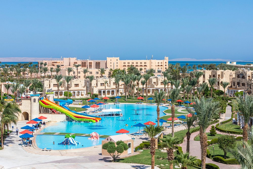 Royal Lagoons Hotel 